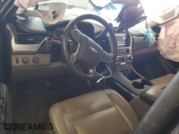2016 Chevrolet Suburban LT с VIN 1GNSKHKC6GR317772, выставлен на аукционе Copart как лот 71613595 с пробегом 147 902 миль миль и Списание • Salvage title. История ставок и продаж доступна на DreamBid. Изображение 8.