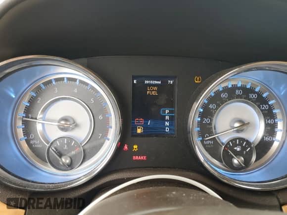 2012 Chrysler 300 C z VIN 2C3CCAET8CH264259, wystawiony jako Copart lot #83801775 z przebiegiem 201 529 mil mil oraz Szkoda całkowita • Salvage title. Historia ofert i sprzedaży dostępna na DreamBid. Obrazek 9.