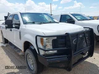 2018 Ford F-250 XL with VIN 1FT7W2B67JED00262, listed as a IAAI auction lot 42989329 with 153,893 mi miles and . Bid and sale history available at DreamBid. Image 1.