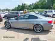 2009 BMW M3 z VIN WBSWD93579P361944, wystawiony jako IAAI lot #42592993 z przebiegiem 89 498 mil mil oraz . Historia ofert i sprzedaży dostępna na DreamBid. Obrazek 15.