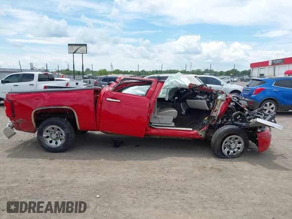 2011 Chevrolet Silverado 1500 LT с VIN 3GCPCSEA0BG127963, выставлен на аукционе IAAI как лот 42641035 с пробегом Не указан миль и . История ставок и продаж доступна на DreamBid. Изображение 13.