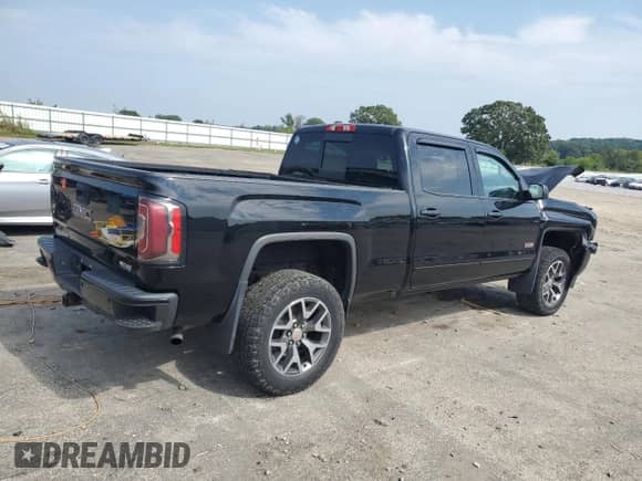 2017 GMC Sierra 1500 SLT z VIN 3GTU2NEC2HG320424, wystawiony jako Copart lot #81571605 z przebiegiem 88 006 mil mil oraz Czysty tytuł • Clean title. Historia ofert i sprzedaży dostępna na DreamBid. Obrazek 3.
