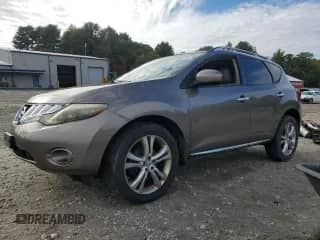 2009 Nissan Murano S z VIN JN8AZ18W69W138732, wystawiony jako Copart lot #85480725 z przebiegiem 138 502 mil mil oraz Czysty tytuł • Clean title. Historia ofert i sprzedaży dostępna na DreamBid. Obrazek 1.