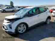 2023 Chevrolet Bolt EV 1LT z VIN 1G1FW6S07P4167511, wystawiony jako Copart lot #67437713 z przebiegiem Nie podano mil oraz . Historia ofert i sprzedaży dostępna na DreamBid. Obrazek 1.