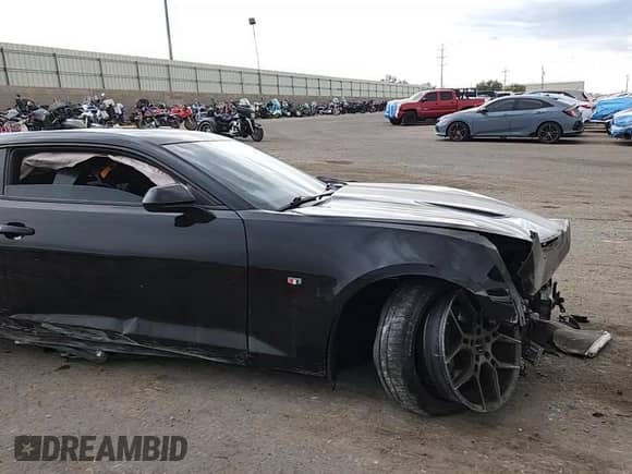 2017 Chevrolet Camaro 1SS z VIN 1G1FF1R76H0201744, wystawiony jako Copart lot #71552095 z przebiegiem Nie podano mil oraz Szkoda całkowita • Salvage title. Historia ofert i sprzedaży dostępna na DreamBid. Obrazek 13.
