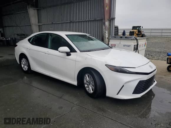 2025 Toyota Camry LE с VIN 4T1DAACKXSU059677, выставлен на аукционе Copart как лот 90298405 с пробегом 26 148 миль миль и Чистый • Clean title. История ставок и продаж доступна на DreamBid. Изображение 4.