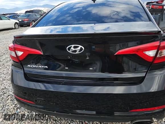 2017 Hyundai Sonata SE with VIN 5NPE24AF2HH483757, listed as a Copart auction lot 86456765 with 154,722 mi miles and Salvage title. Bid and sale history available at DreamBid. Image 13.