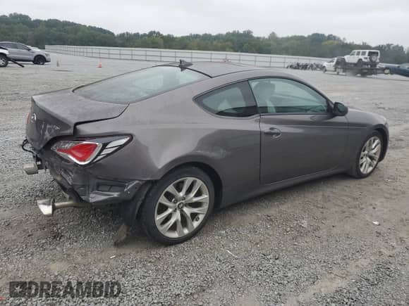 2013 Hyundai Genesis Coupe 2.0T с VIN KMHHT6KD0DU099636, выставлен на аукционе Copart как лот 72784054 с пробегом 86 108 миль миль и Списание • Salvage title. История ставок и продаж доступна на DreamBid. Изображение 3.