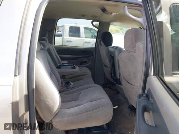 2003 Chevrolet Suburban Z71 с VIN 3GNFK16TX3G161121, выставлен на аукционе IAAI как лот 43341310 с пробегом 239 432 миль миль и . История ставок и продаж доступна на DreamBid. Изображение 8.