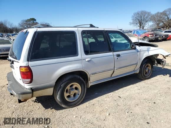 1998 Ford Explorer XLT с VIN 1FMZU35P5WUB89292, выставлен на аукционе Copart как лот 42007425 с пробегом 322 407 миль миль и Списание • Salvage title. История ставок и продаж доступна на DreamBid. Изображение 3.