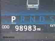 2017 Toyota Tundra SR z VIN 5TFUY5F12HX629186, wystawiony jako IAAI lot #42536604 z przebiegiem 98 983 mil mil oraz . Historia ofert i sprzedaży dostępna na DreamBid. Obrazek 16.