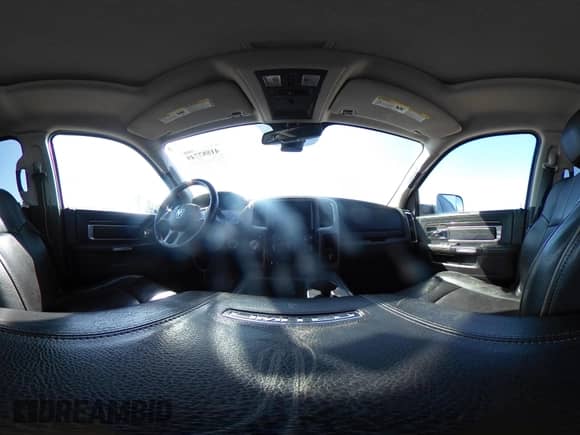 2014 Ram 1500 Longhorn z VIN 1C6RR7PT7ES268181, wystawiony jako IAAI lot #41887749 z przebiegiem 136 081 mil mil oraz . Historia ofert i sprzedaży dostępna na DreamBid. Obrazek 22.