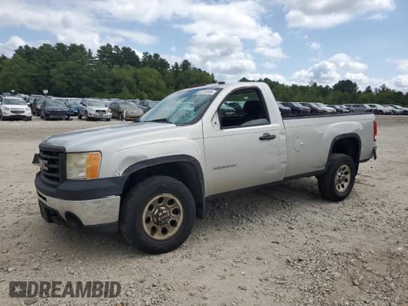 2011 GMC Sierra 1500 Work Truck z VIN 1GTN2TEA3BZ172539, wystawiony jako Copart lot #68126505 z przebiegiem 83 942 mil mil oraz Czysty tytuł • Clean title. Historia ofert i sprzedaży dostępna na DreamBid. Obrazek 1.