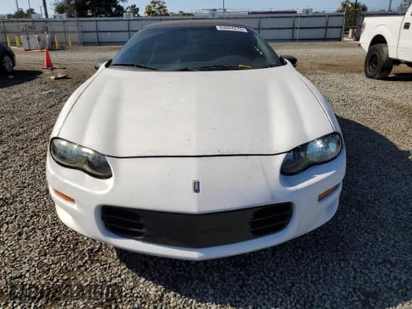 2001 Chevrolet Camaro z VIN 2G1FP22K912103815, wystawiony jako Copart lot #63044275 z przebiegiem 188 572 mil mil oraz Czysty tytuł • Clean title. Historia ofert i sprzedaży dostępna na DreamBid. Obrazek 5.