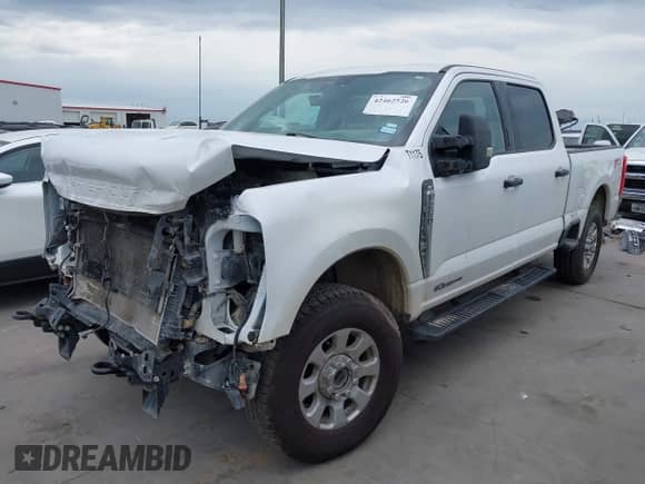 2024 Ford F-250 XL with VIN 1FT7W2BT5REC68882, listed as a IAAI auction lot 42462526 with 59,686 mi miles and . Bid and sale history available at DreamBid. Image 23.