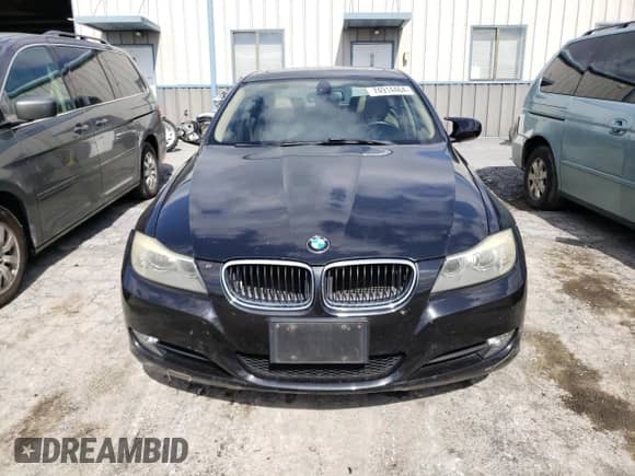 2011 BMW 3 Series 328i с VIN WBAPH5G52BNM75285, выставлен на аукционе Copart как лот 54124065 с пробегом 182 636 миль миль и Списание • Salvage title. История ставок и продаж доступна на DreamBid. Изображение 5.