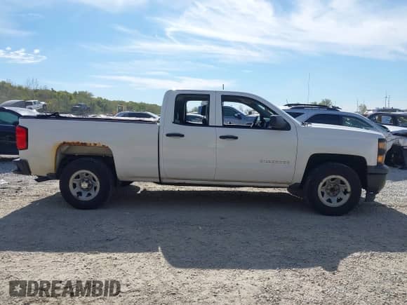 2014 Chevrolet Silverado 1500 Work Truck z VIN 1GCRCPEHXEZ270149, wystawiony jako IAAI lot #43492235 z przebiegiem 230 000 mil mil oraz . Historia ofert i sprzedaży dostępna na DreamBid. Obrazek 13.