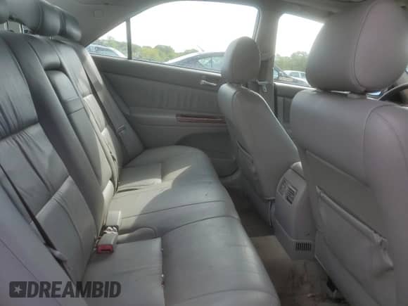 2005 Toyota Camry LE with VIN JTDBF30K750162421, listed as a Copart auction lot 70646615 with 204,702 mi miles and Salvage title. Bid and sale history available at DreamBid. Image 10.