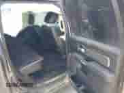 2021 Ram 1500 Laramie z VIN 1C6SRFJT1MN805824, wystawiony jako IAAI lot #42407592 z przebiegiem Nie podano mil oraz . Historia ofert i sprzedaży dostępna na DreamBid. Obrazek 8.