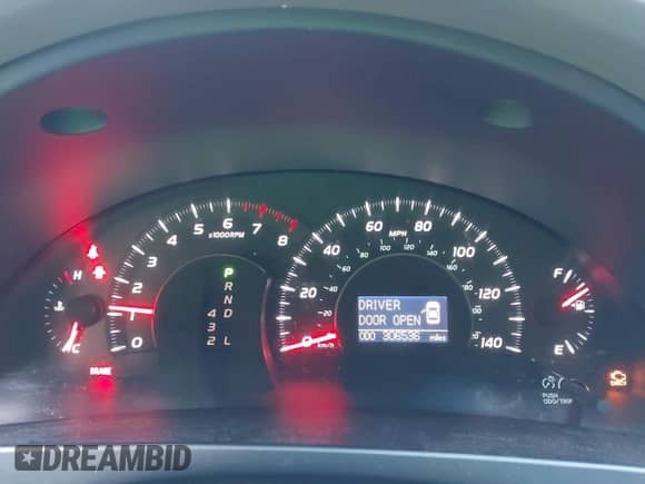 2007 Toyota Camry CE z VIN JTNBE46KX73073911, wystawiony jako IAAI lot #43242639 z przebiegiem 306 536 mil mil oraz . Historia ofert i sprzedaży dostępna na DreamBid. Obrazek 7.