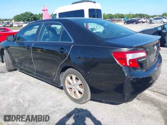 2014 Toyota Camry L z VIN 4T1BF1FK6EU330209, wystawiony jako IAAI lot #43584677 z przebiegiem 79 370 mil mil oraz . Historia ofert i sprzedaży dostępna na DreamBid. Obrazek 3.