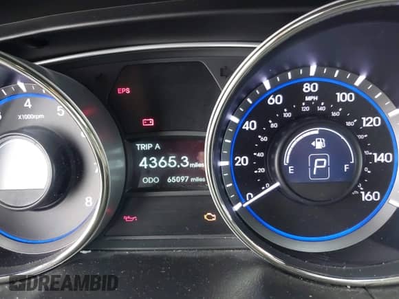 2013 Hyundai Sonata GLS z VIN 5NPEB4AC8DH599626, wystawiony jako IAAI lot #43401873 z przebiegiem 65 097 mil mil oraz . Historia ofert i sprzedaży dostępna na DreamBid. Obrazek 7.