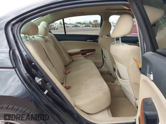 2012 Honda Accord EX z VIN 1HGCP2F72CA125123, wystawiony jako IAAI lot #43240858 z przebiegiem 179 246 mil mil oraz . Historia ofert i sprzedaży dostępna na DreamBid. Obrazek 8.