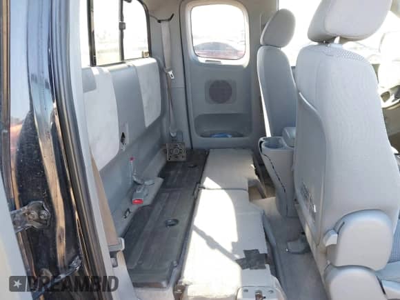 2008 Toyota Tacoma z VIN 5TETX22N88Z571387, wystawiony jako IAAI lot #43348183 z przebiegiem 181 818 mil mil oraz . Historia ofert i sprzedaży dostępna na DreamBid. Obrazek 8.