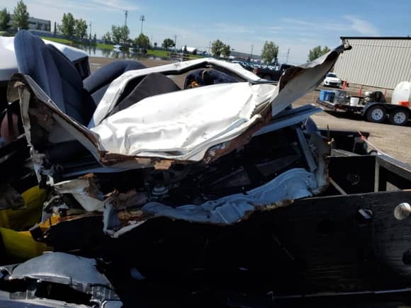 1997 GMC Sierra 1500 z VIN 2GTEC19R1V1570749, wystawiony jako Copart lot #65371475 z przebiegiem Nie podano mil oraz Nie do naprawy • Non repairable. Historia ofert i sprzedaży dostępna na DreamBid. Obrazek 12.