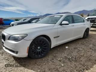 2012 BMW 7 Series 750Li с VIN WBAKB8C55CC963498, выставлен на аукционе Copart как лот 82487495 с пробегом Не указан миль и Списание • Salvage title. История ставок и продаж доступна на DreamBid. Изображение 1.