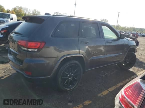 2017 Jeep Grand Cherokee Laredo with VIN 1C4RJFAG7HC768278, listed as a Copart auction lot 80837425 with 106,092 mi miles and Clean title. Bid and sale history available at DreamBid. Image 3.