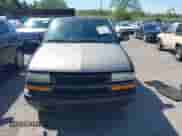 2002 Chevrolet Blazer LS z VIN 1GNCS13W62K105136, wystawiony jako IAAI lot #42087873 z przebiegiem 252 602 mil mil oraz . Historia ofert i sprzedaży dostępna na DreamBid. Obrazek 12.