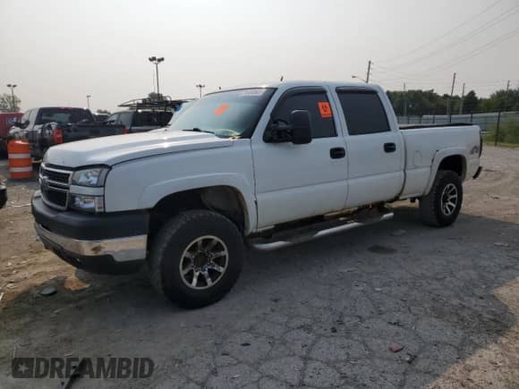2006 Chevrolet Silverado 2500HD LT3 с VIN 1GCHK232X6F110873, выставлен на аукционе Copart как лот 71834565 с пробегом 226 349 миль миль и Чистый • Clean title. История ставок и продаж доступна на DreamBid. Изображение 1.
