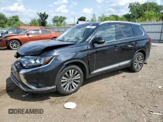 2019 Mitsubishi Outlander ES с VIN JA4AZ3A35KZ012674, выставлен на аукционе Copart как лот 61159805 с пробегом 91 861 миль миль и Списание • Salvage title. История ставок и продаж доступна на DreamBid. Изображение 1.