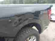 2024 Ford F-150 Lariat z VIN 1FTFW5L52RFA75628, wystawiony jako IAAI lot #43393183 z przebiegiem 15 578 mil mil oraz . Historia ofert i sprzedaży dostępna na DreamBid. Obrazek 18.