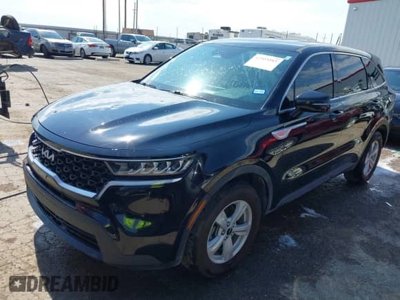 2022 Kia Sorento LX with VIN 5XYRG4LC5NG085175, listed as a IAAI auction lot 42955185 with 74,919 mi miles and . Bid and sale history available at DreamBid. Image 2.