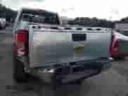 2011 GMC Sierra 1500 z VIN 1GD512CL1BZ326226, wystawiony jako Copart lot #80674485 z przebiegiem 154 813 mil mil oraz Szkoda całkowita • Salvage title. Historia ofert i sprzedaży dostępna na DreamBid. Obrazek 6.