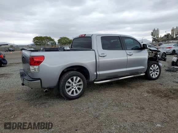 2013 Toyota Tundra Limited с VIN 5TFHW5F11DX313845, выставлен на аукционе Copart как лот 55480355 с пробегом 352 781 миль миль и Списание • Salvage title. История ставок и продаж доступна на DreamBid. Изображение 3.
