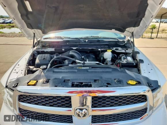 2019 Ram 1500 SLT z VIN 1C6RR6TT7KS683707, wystawiony jako Copart lot #70500875 z przebiegiem 116 100 mil mil oraz Szkoda całkowita • Salvage title. Historia ofert i sprzedaży dostępna na DreamBid. Obrazek 11.