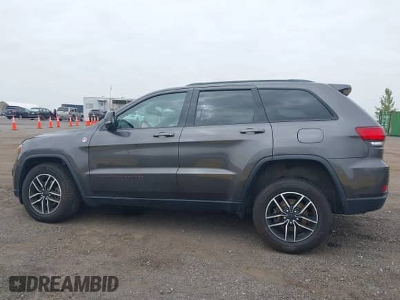 2020 Jeep Grand Cherokee Trailhawk with VIN 1C4RJFLG0LC135630, listed as a IAAI auction lot 43254756 with 46,389 mi miles and . Bid and sale history available at DreamBid. Image 14.