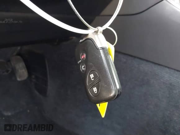 2012 Lexus IS 250 C z VIN JTHFF2C28C2526045, wystawiony jako IAAI lot #42447220 z przebiegiem 107 864 mil mil oraz . Historia ofert i sprzedaży dostępna na DreamBid. Obrazek 11.