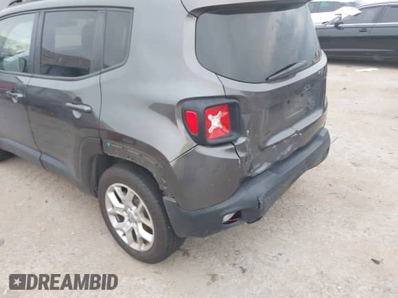 2017 Jeep Renegade Latitude с VIN ZACCJABB2HPG41882, выставлен на аукционе IAAI как лот 42461752 с пробегом 68 426 миль миль и . История ставок и продаж доступна на DreamBid. Изображение 6.