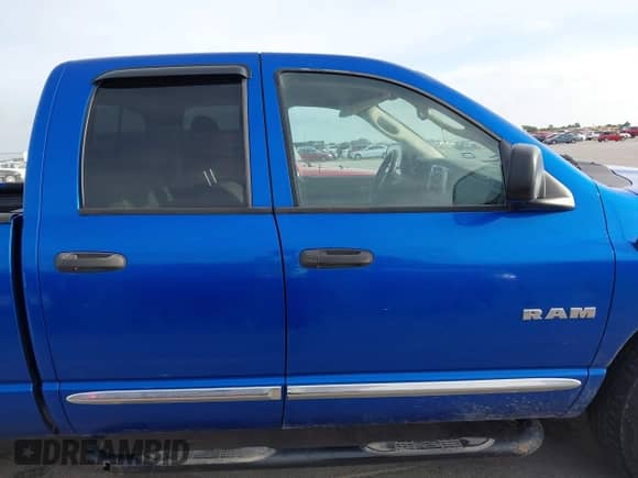 2008 Dodge 1500 ST z VIN 1D7HA18N08J167718, wystawiony jako IAAI lot #42449649 z przebiegiem 180 556 mil mil oraz . Historia ofert i sprzedaży dostępna na DreamBid. Obrazek 13.