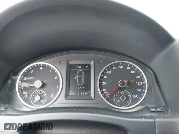 2013 Volkswagen Tiguan SE z VIN WVGAV3AX0DW621305, wystawiony jako IAAI lot #42249707 z przebiegiem 139 500 mil mil oraz . Historia ofert i sprzedaży dostępna na DreamBid. Obrazek 7.