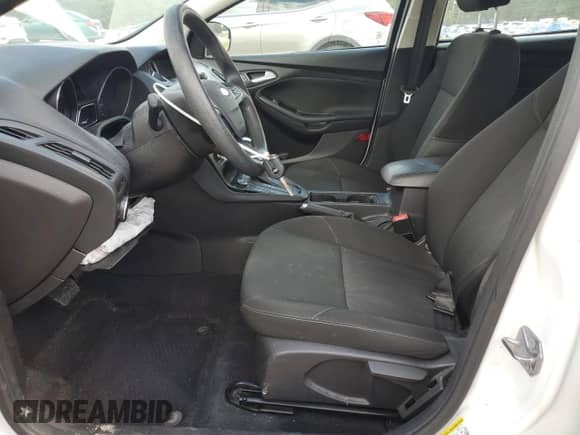 2015 Ford Focus SE с VIN 1FADP3K21FL203649, выставлен на аукционе Copart как лот 84434155 с пробегом 91 068 миль миль и Списание • Salvage title. История ставок и продаж доступна на DreamBid. Изображение 7.