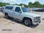 1995 Chevrolet Silverado 1500 z VIN 1GCEC14Z2SZ122630, wystawiony jako IAAI lot #42616231 z przebiegiem Nie podano mil oraz . Historia ofert i sprzedaży dostępna na DreamBid. Obrazek 1.