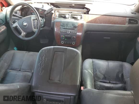 2011 Chevrolet Avalanche LT z VIN 3GNTKFE31BG399858, wystawiony jako Copart lot #80755295 z przebiegiem 248 261 mil mil oraz Szkoda całkowita • Salvage title. Historia ofert i sprzedaży dostępna na DreamBid. Obrazek 8.