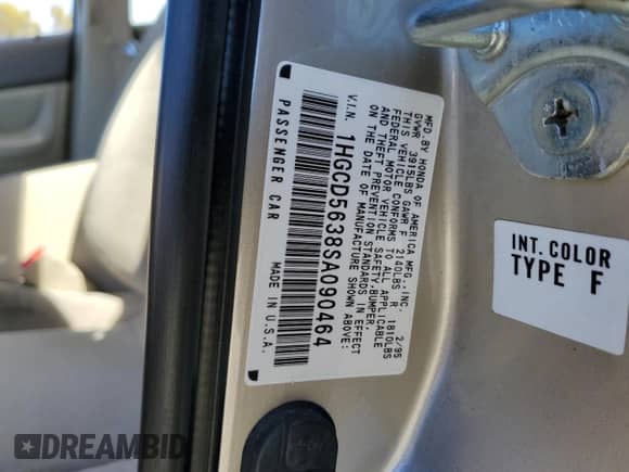 1995 Honda Accord LX z VIN 1HGCD5638SA090464, wystawiony jako Copart lot #48593965 z przebiegiem 142 003 mil mil oraz Czysty tytuł • Clean title. Historia ofert i sprzedaży dostępna na DreamBid. Obrazek 12.