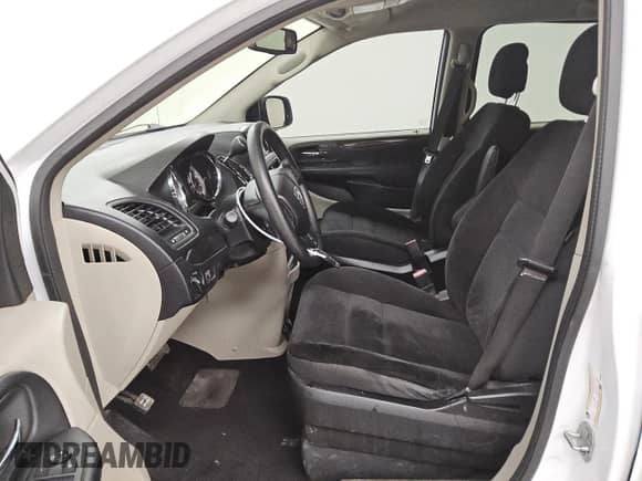 2019 Dodge Grand Caravan SE with VIN 2C4RDGBG4KR573538, listed as a Copart auction lot 85575535 with 133,238 mi miles and Clean title. Bid and sale history available at DreamBid. Image 7.