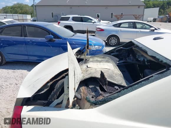 2010 Chrysler 300 Touring Signature с VIN 2C3CA5CVXAH230404, выставлен на аукционе IAAI как лот 43112700 с пробегом Не указан миль и . История ставок и продаж доступна на DreamBid. Изображение 13.